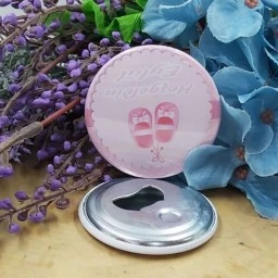 Pusetli Bebek Konsept Baskılı Bebek Şekeri Metal Magnet Açacak 58 Mm