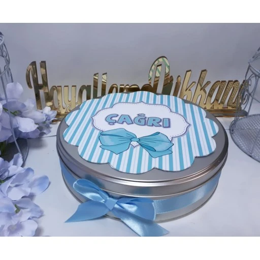 Etiketli Oval Kutu Bebek Çikolatası 70 Adet Madlen Pleksi İsimli