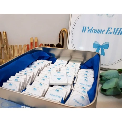 Etiketli Teneke Kutu Bebek Çikolatası 70 Adet