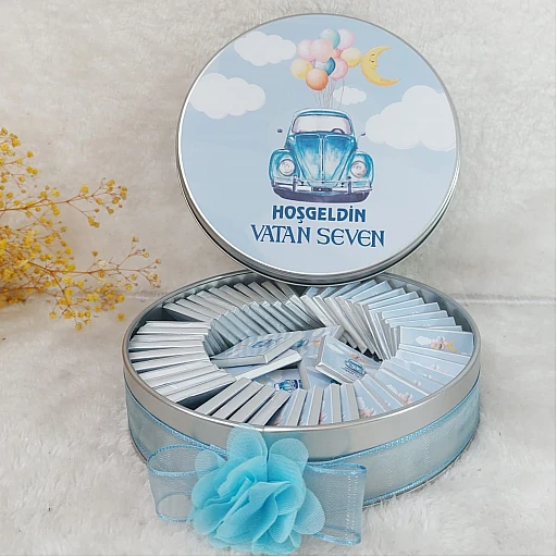 Metal Kutuda Araba Baskılı Erkek Bebek Çikolatası 50 Li