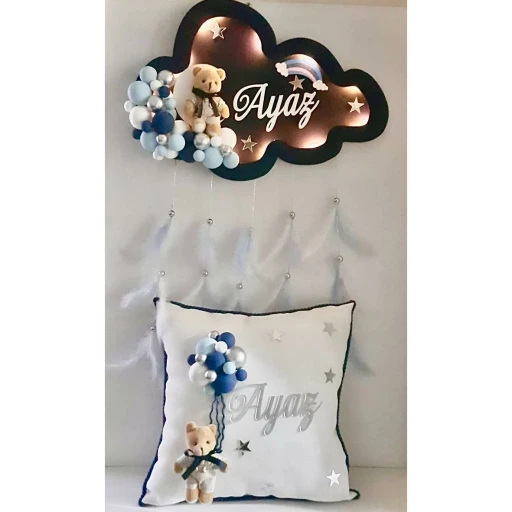 Işıklı Lacivert Bulut Toplu Kapı Süsü & Yastık Bebek Odası Kapı Süsü