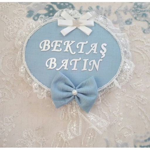 Dantelli Kumaş Erkek Bebek Odası Kapı Süsü