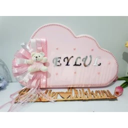 İnci Süslemeli Taç Bebek Odası Kapı Süsü