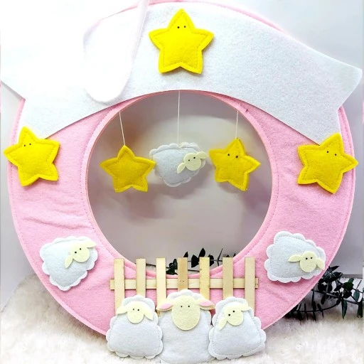 Kuzulu  Keçe Bebek Kapı Süsü