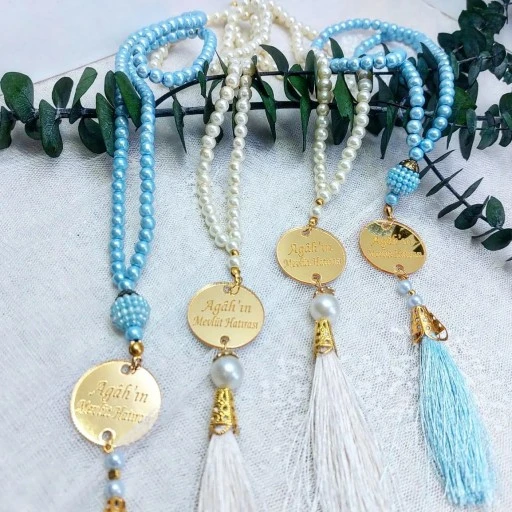 Pleksi İsimlikli İnci Tesbih Mevlid Hediyesi