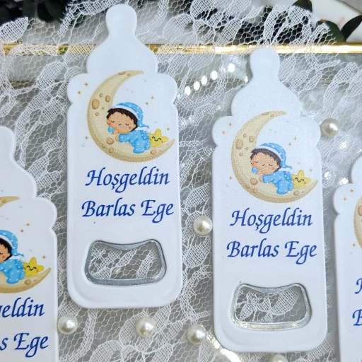 Ayda Uyuyan Baskılı Biberon Açacak Magnet 4,5x10,5 cm Uv Erkek Bebek Magnetleri Bebek Şekeri