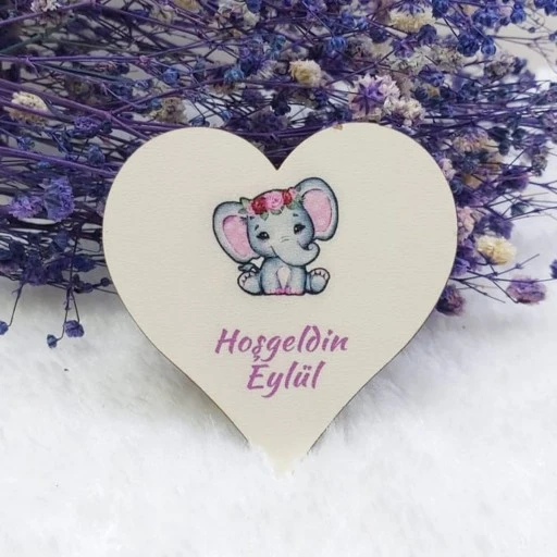 Fil Baskılı Kız Bebek Magnetleri Uv Baskı Kalp Ahşap