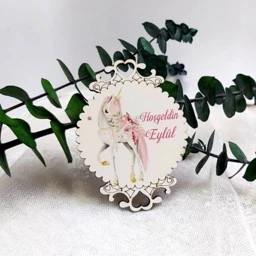 İşlemeli Büyük Boy Ahşap Kız Bebek Şekeri Magnet Uniccorn Baskılı