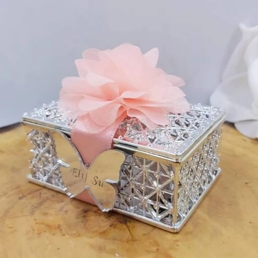 24 Adet Dikdörtgen Kutu Pleksi İsimlikli Pastik Bebek Şekeri