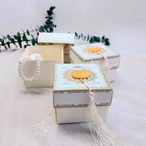 Kur'an-ı Kerim Ve Tesbihli Aynalı Kutu Mevlit Hatırası