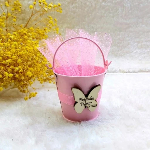 Metal Kova Pembe Kız Bebek Şekeri