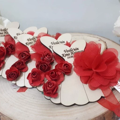 İsimli Ahşap Elbise Kına Gecesi Hediyesi
