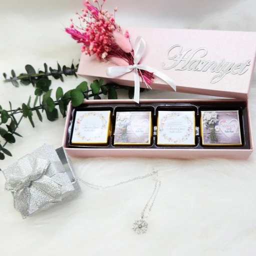 Anneler Günü Hediyesi Anneye Hediye Çikolata 12 Li Ve Kartanesi Zirkon Kolye