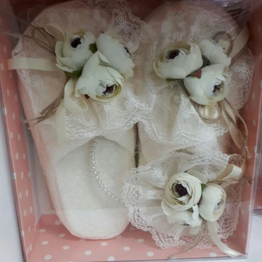 Beyaz Güllü Lohusa Seti Beyaz