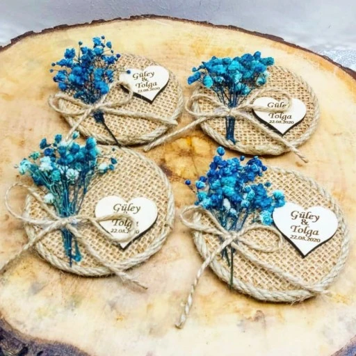 Hasır Tabla Üzeri Ahşap İsimli Kuru Çiçekli Nikah Şekeri