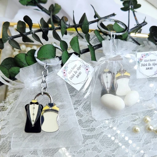 Kese İçinde Bust Gelin Damat Anahtarlık Nikah Şekeri