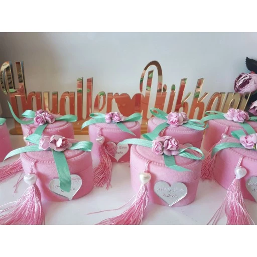 Pembe Kutu Nikah Şekeri Pleksi İsimlikli