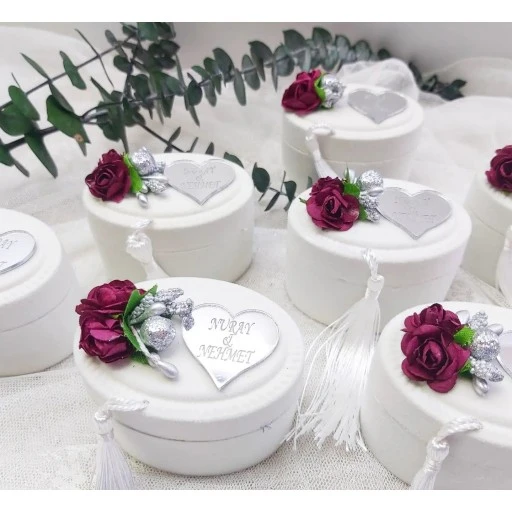 Pleksi İsimlikli Krem Kutu Nikah Şekeri