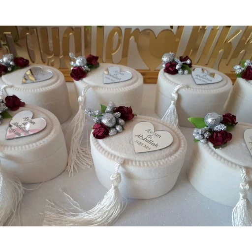 Pleksi İsimlikli Krem Kutu Nikah Şekeri