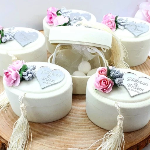 Pleksi İsimlikli Krem Kutu Pembe Çiçekli Nikah Şekeri