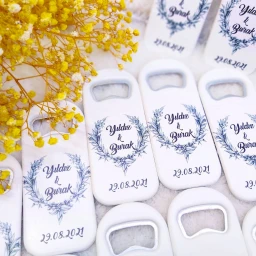 Bisikletli Uzun Açacak Magnet 4,5x10,5 cm Uv Nikah Şekeri Nişan Hediyeği