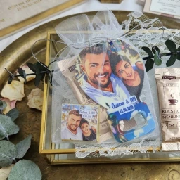 Söz Nişan Nikah Şekeri Hatıralık Hediye Magnet Açacak,çikolata Ve Kahve Kese İçinde karikatür Baskılı