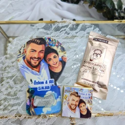 Söz Nişan Nikah Şekeri Hatıralık Hediye Magnet Açacak,çikolata Ve Kahve Kese İçinde karikatür Baskılı