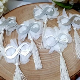İsim İşlemeli Beyaz Süslü Sonsuzluk İşareti Nikah Şekeri