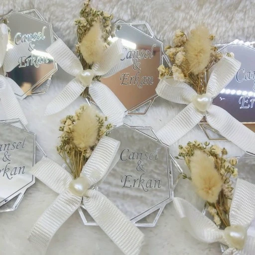 Kenarları Boşluklu Pleksi Kuru Çiçekli Nikah Magnet Prizma