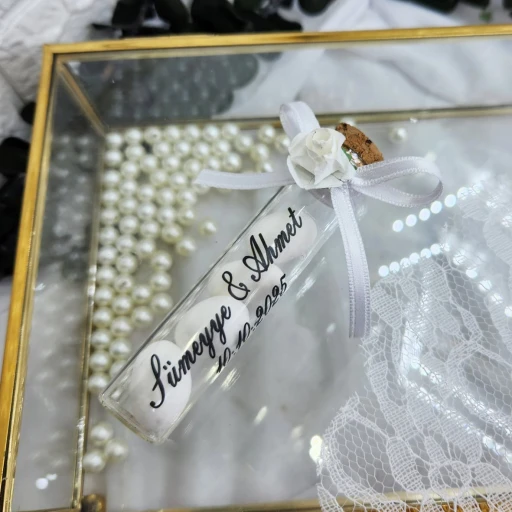 Şeffaf Etiketli Tek Güllü Cam Şişie Nikah Şekeri