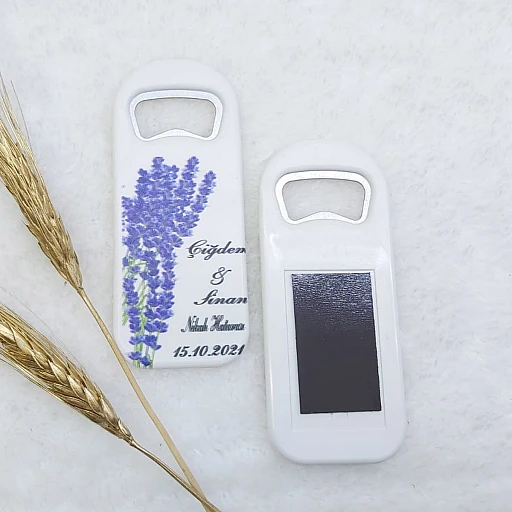 Lavanta Çiçekli Dikey Açacak Magnet 4,5x10,5 cm Uv Nikah Şekeri Nişan Hediyeği