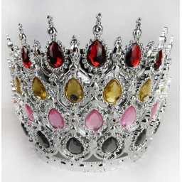 Taç Plastik Gümüş Pasta Süsü Taşlı Kırmızı