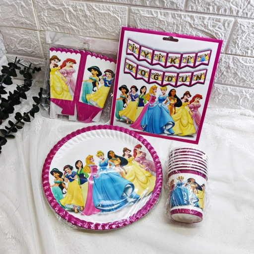 Prensesler Temalı Doğum Günü Süsleri Prensesler Temalı Doğum Günü Parti Seti 8 Kişilik