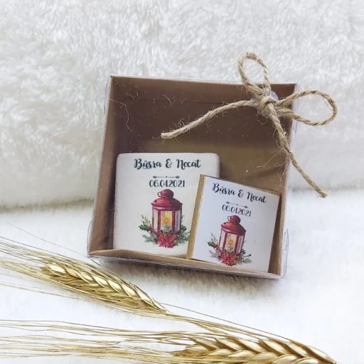 Kutu İçerisinde 5x5 Taş Magnet Ve Madlen Çikolata Söz Hediyeliği Nikah Şekeri