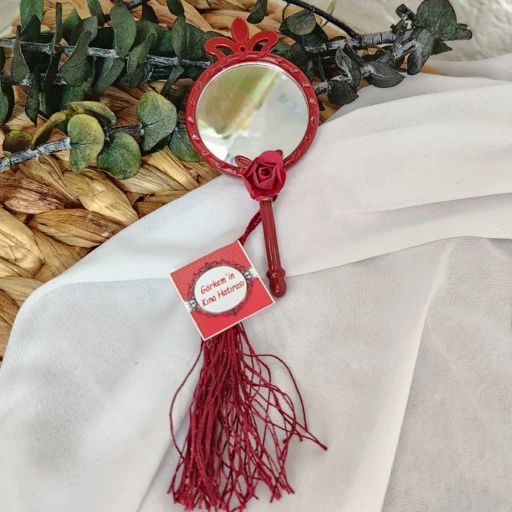 Plastik Ayna Hediyelik Kelebek Ve Taçlı Kırmızı