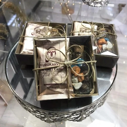 Söz Nişan Bebek Hediyelik Kahve Ve Çakıl Taşlı Muz Lifli Şişe Nikah Şekeri