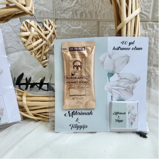 Kız Isteme Söz Nişan Çikolatalı Ve Kahveli Kart Hediyelik Beyaz Güllü