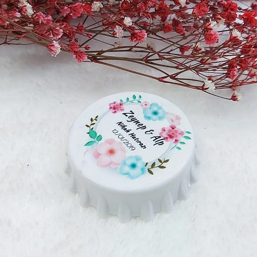 Mavi Pembe Çiçekli Baskılı Kapak Açacak Uv Baskılı Nişan Hediyeliği Nikah Şekeri 6 cm