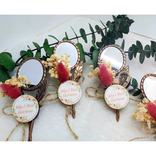 Kuru Çiçek Süslü Melek Ayna Ahşap İsimlikli Nikah Şekeri Söz Nişan Hediyesi