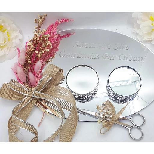 2019 Model Yazıılı Pleksi Üzeri Kuru Çiçek Süslemeli Yeni Trend Söz Nişan Tepsisi