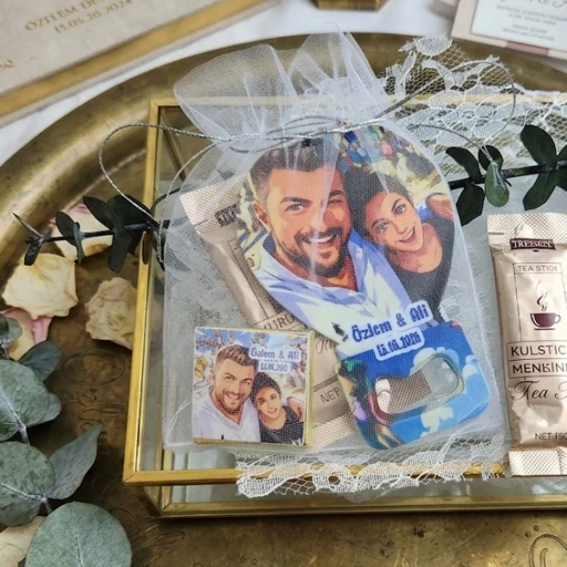 Söz Nişan Nikah Şekeri Hatıralık Hediye Magnet Açacak,çikolata Ve Kahve Kese İçinde karikatür Baskılı